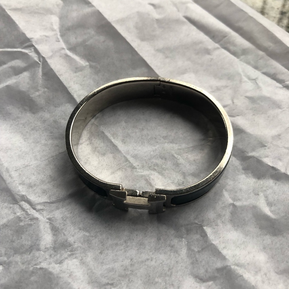 Hermès Clic H Bracelet - Picture 2 of 6